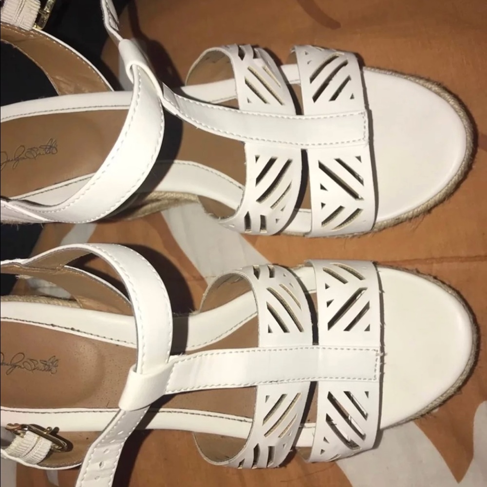 White wedges